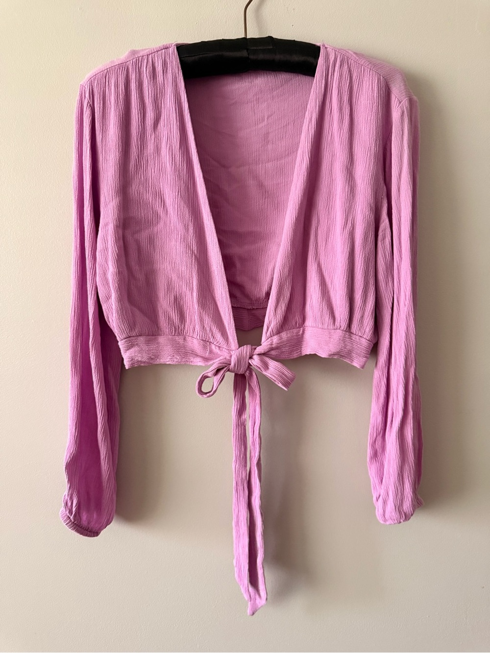 Tie-Front Long Sleeve Crop Top - Pink